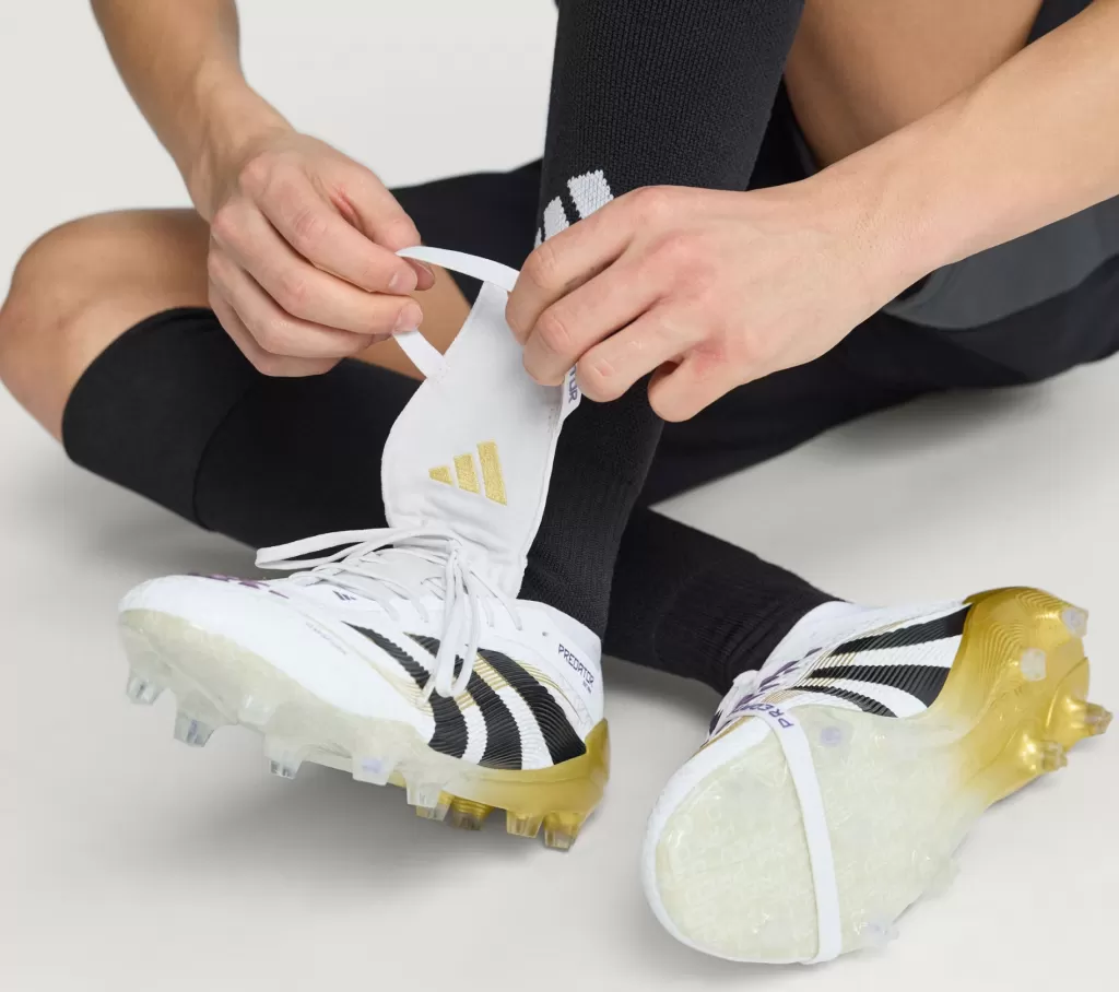 Бутсы профессиональные Adidas Predator Elite FT FG